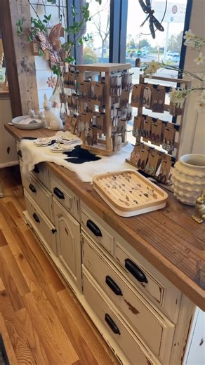 Welcome to The Vintage Collection Co.—your new favorite shop in town 🤍 Discover vintage furniture, one-of-a-kind finds, and thoughtfully curated home décor, all tucked inside our small shop. Make your New Year’s resolution to shop local! ✨ Show this post at the front desk for 10% off your first purchase ✨ Or shop online and use code WELCOME10 for 10% off 📍 The Vintage Collection Co. 4056 Mother Lode Dr. Shingle Springs, CA 🕰 Hours: Tuesday–Friday: 11 AM – 4 PM Saturday: 10 AM – 4 PM 💻 Shop o