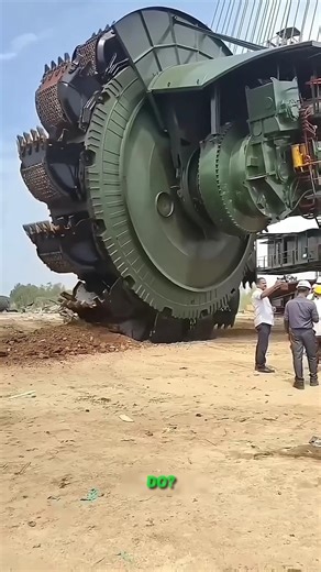World's Biggest Machine That Digs Like a Giant! 🚜 #shorts #youtubeshorts #trending
