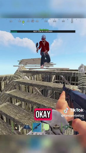 Random item every 10 seconds, last one standing wins #rust #rustclips #rustgame #rustconsole