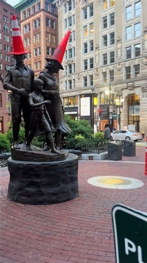 Scottish Fans Are Putting Traffic Cones On ALL The Statues In Boston! 🏴󐁧󐁢󐁳󐁣󐁴󐁿😂