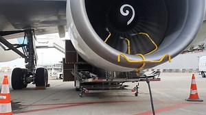3.2K views · 17 reactions | How an Aircraft Engine Is Washed ✈️ | Spraying Pure Water While the Engine Turns #EngineWash #AircraftMaintenance #JetEngineCleaning #AviationTech #BoeingEngine #FlightSafety #AerospaceEngineering #EngineCare | The Pilot | Facebook