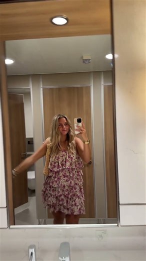 Finally got to pull this dress out of the closet 💖