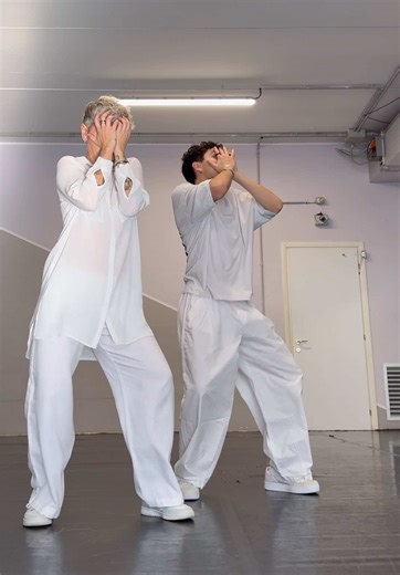 🤍 #dance #motherandson @Lorenzo Brock | dance
