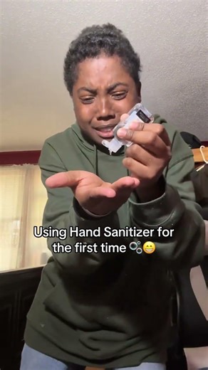 Using Hand Sanitizer for the first time🫧😁 #hand #firsttime #fyp