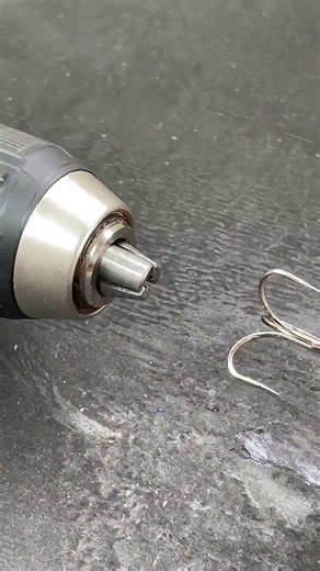 DIY Movie-Style Welding Trick: Simple Hardware Hack