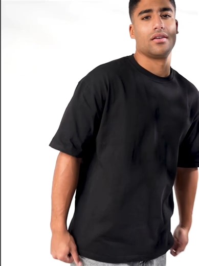 ألوان كثيرة… وراحة وحدة! الأوفرسايز من The Basic Collection، لكل لون حكاية، ولكل ستايل حضور. اختر لونك… وخلّ ستايلك يتكلم. اطلبه الآن من الموقع! #thebasicollection #oversizedshirt #saudibrand #basic #menswear #ksa #explore #summeroutfit #explore #polo #outfitideas