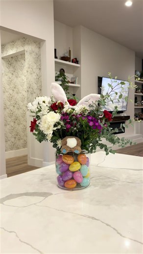 Spring Decorating Tips with the Easter Bunny