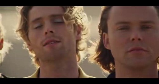 5 Seconds of Summer - Complete Mess (Official Music Video)