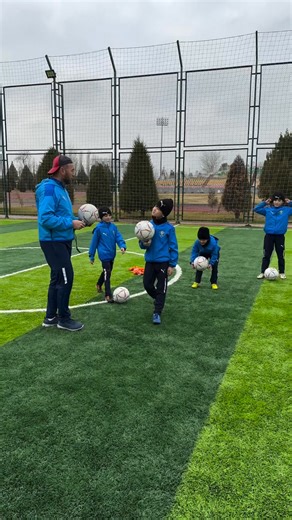 ⚽🎯⚽ Kids Football Training ⚽🎯⚽ ⚽ #KidsFootball 🏃‍♂️ #YoungFootballers 🥅 #FutureStars 🌟 #MiniFootballers 🔥 #FootballTraining 🎯 #JuniorSoccer ⚡ #LittleChampions 🏆 #FootballFun 💛 #SoccerKids 🌈 #NextGenPlayers | Kid Football V