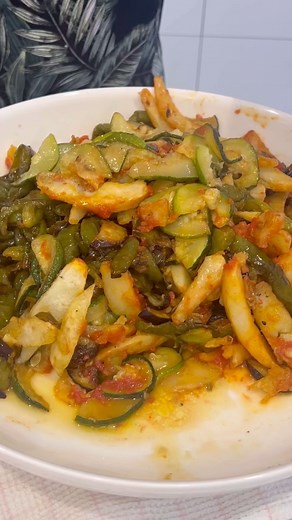 Nonna’s Authentic Calabrese Peperonata 🫑🍆🫶 - - Head to the link in my bio for the recipe 🤩🇮🇹 - #peperonata #italia #calabrese #calabria #food #italy | CQ Pasta