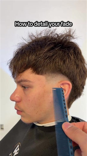 Your fade doesn’t look blurry because of the clippers — it’s because you didn’t DETAIL it. After you set your fade, you have to go back in with the corner of the guard and point cut into the dark areas. That’s how you eliminate weight, blend dark into light, and actually control your fade placement. Detailing is what separates an okay fade from a clean burst fade. If you want smoother blends, better transitions, and more control over where the darkness stays, this step is non-negotiable. #barber