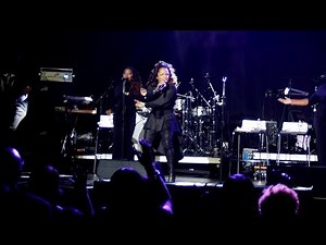 Leela James performs live at the Two Rivers Gala | Tougaloo Honors