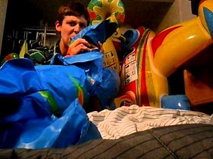 Inflating Poolmaster Shark