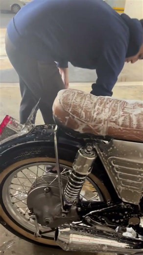 Cafe racer BMW R75/5 1972