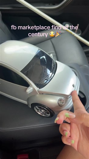you guys are about to be SICK of me #vwbug #cdplayer #thriftgod #meow | Cd Player