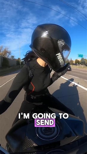 & every time 🥰 Bike: 2021 Yamaha MT-07 Helmet: AGV Sportsmodular Comms: Cardo Packtalk NEO Gloves: Dainese Carbon 4 Shirt: Dainese Thermal Pants: Bull-It Jeans Eclipse Camera: GoPro 360 MAX ________________________ #🏍️ #🏳️‍🌈 #PrivatePil0t #GirlsWhoKissGirls | PrivatePil0t