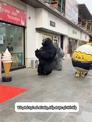 Chú Gà Con Đại Chiến Kem Tuyết