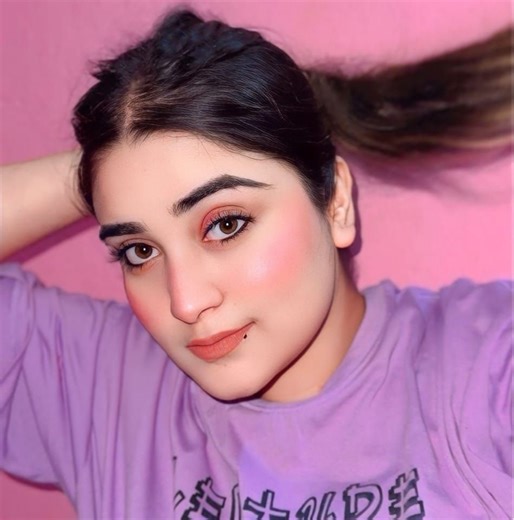 Bahut pyra dance kar rahi hai #dance | Riya Kanwar