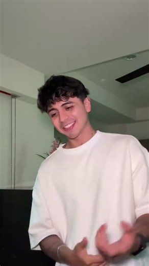 Aún pensará en mí #parati #foryou #foryoupage #amigas #fyp #soybans #shorts