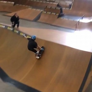Beaver Fleming from the United States is going to come and skate the Simple Session 16 this spring and turn the Saku arena upside down with Skate 3 style stuff like this. | Simple Session