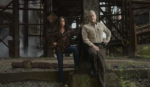 American Rust Trailer: Jeff Daniels, Maura Tierney Star in Showtime's Small-Town Crime Drama