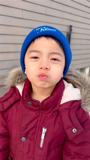 He took the last piece 🤣👧🏻👶🏻❤️