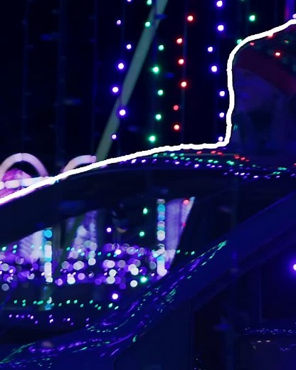 Kids are off school and family is in town - get everyone in the car and experience over 1M lights at Glow Light Show! Enjoy these special moments when your family is together, happy, and making a memory you’ll revisit every holiday season. See you under the lights! 🚗✨🎄 | Glow Light Shows