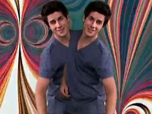 Wizards of Waverly Place - S 2 E 29 - Wizards and Vampires vs. Zombies