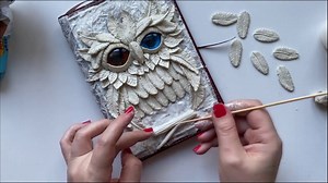 A simple idea to decorate a notebook   You will love this owl!