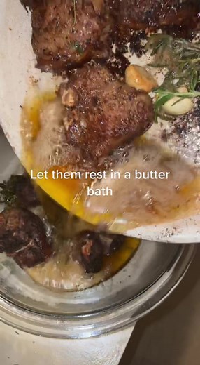 Juicy Pan Seared Lamb Loin Chops Recipe