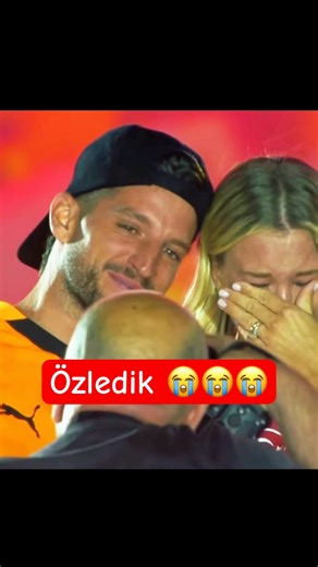 Mertens Ailesi özlenmez mi ? #galatasaray #mertens #ciromertens