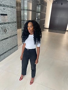 Today was full of behind-the-scenes moments, from early morning drives to dancing in between interviews! 🎶✨ I got to share my heart on ‘Rise,’ balancing life as a wife, mother, therapist, artist, and doctoral student. It’s a journey full of hats, but each one tells a piece of the story. •Thank you to KRNB/107.5 and KZMJ/Majic- R&B for the warm welcome and the chance to share my story. Let’s keep rising together! 💃🏽♥️ #Rise #BehindTheScenes #Grateful #Crossover | JOKIA