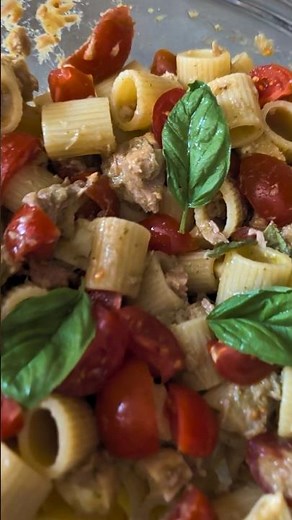🌿 Pasta fredda con aggiunta di pesto: super golosa, fresca e irresistibile! …di Milly 🍰