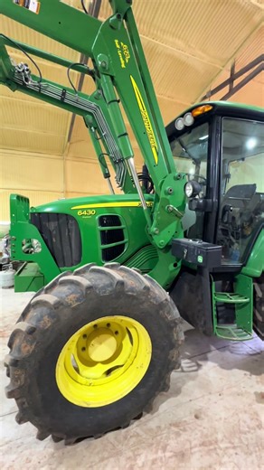 Testing the hydraulic pump flow on a John Deere 6430 Premium tractor #AgTechTalk #fyp #farmtok #johndeere #servicetruck #technicansoftiktok #mechanic #johndeerewrenching #agriculture #tools #deeretech #tipsandtricks #6430 #worksmarterandharder #otc #diagnostics