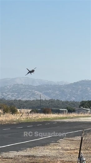 Landing BVM 1/4 scale F16, at California Jets 2025! #rc #rcsquadron #rcjet #jets #aviation #aviationlovers #avaitiongeek #turbinejets #turbine #airshow #airshow2025 #jetrally #usaf #usnavy #usmc #usairforce #californiajets | RC Squadron