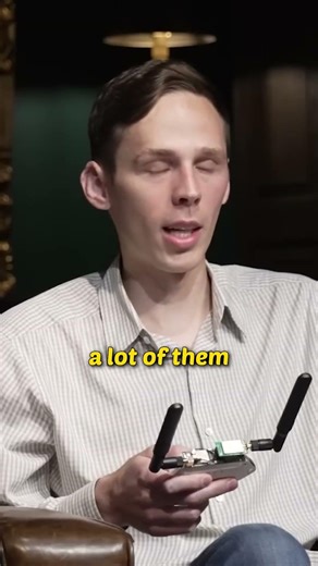 DON'T USE WIRELESS KEYBOARD AND MOUSE-HACKER #ytshorts