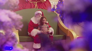 Santa arrives this Friday! Avoid the lines and make a reservation today! http://bit.ly/2haZZKQ | Broadway Plaza