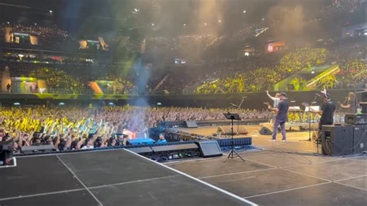 Scott Ian on Instagram: "Buenos Aires was nothing short of epic! And is there a better closer than Go Fuck Your Self? I think not. Thank you A7X for taking such good care of us. Let’s do it again! @mrbungleofficial @avengedsevenfold #retrovertigo @officialmikepatton @dunnatov @treyspruance @davelombardo"