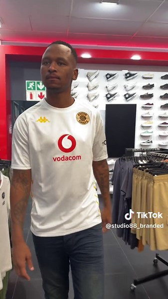 Kaizer Chiefs 24/25 Goalkeeper Jersey by Studio 88 - Get Yours Today!
