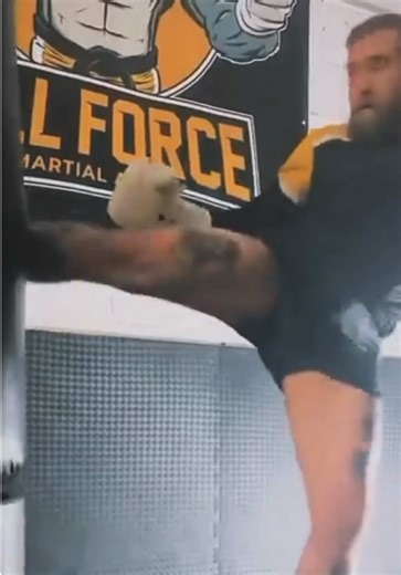 Boosting Power with Noises in Combat Sports