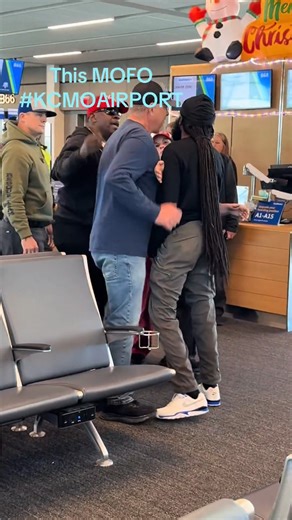  KANSAS CITY AIRPORT | PASSENGER MELTDOWN  reports: A man caused...