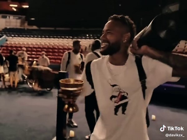 Neymar na Balada: Edits e Momentos Incríveis