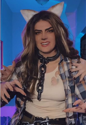 Spooky Halloween Cosplay: Werewolf vs. Vampire Costume Battle