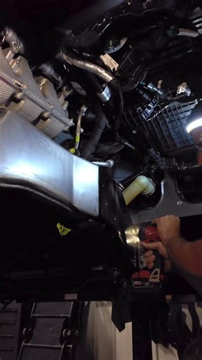 full build in less than two minutes 🤯 who’s ready to see the final product?👀 Interested in an Any Level Lift? Contact us today! CALL/TXT:315-717-6140 EMAIL:Aaron@anylevellift.com WWW.ANYLEVELLIFT.COM #anylevellift #anylevel #superduty #platinum #f250 #platti #platinum #limited #lariat #kingranch #superdutynation #ford #diesel #turbodiesel #fordsuperduty #alumiduty #truck #liftedtruck #viral #trending #explore #lifteddiesel #dieseltrucks #fordtrucks #showtruck #worktruck #hydraulic #powdercoat 