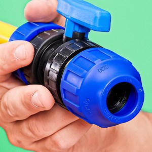 Pipe hacks to improve your life Thanks for watching! Please be aware that this video is for entertainment purposes only and techniques shown should not be attempted at home! | Handy Panda