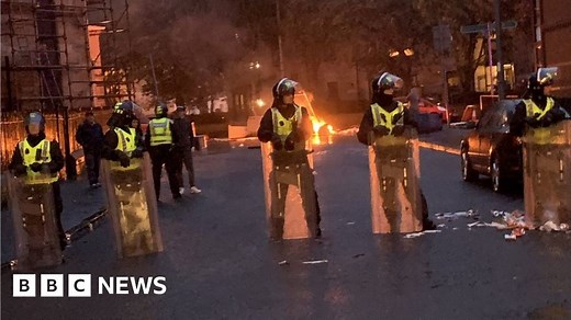 Govan clashes: Sturgeon condemns 'sectarian' disorder in Glasgow