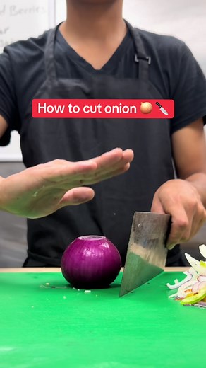 How to Cut Onion: Easy Sliced Onion Technique