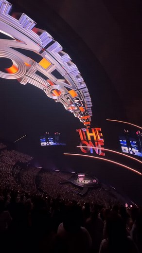 Sphere on Instagram: "Sing it  @backstreetboys"