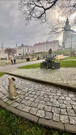 Dobry Wojak Szwejk na Przemyskim Rynku | Marian Radlak