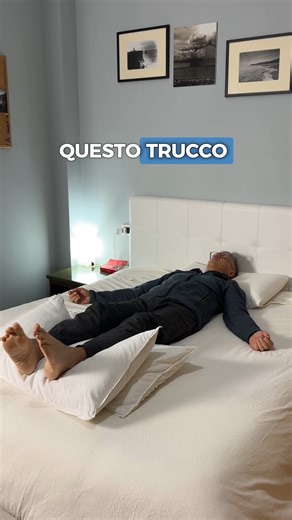 Dott. Celestino Breccione Mattucci on Instagram: "🦵 NON DIMENTICARE DI DRENARE LE GAMBE A FINE GIORNATA Questo trucco funziona SEMPRE. Ma la maggior parte delle persone non lo conosce. Hai passato ore in piedi o seduta. I liquidi sono scesi. Le gambe sono gonfie, pesanti, stanche. Se vai a letto così, ti sveglierai peggio. Ecco cosa facciamo in questo video: ⚡ Dreniamo l'accumulo di liquidi → Tutto quello che è ristagnato durante il giorno. ⚡ Riattiviamo il ritorno venoso → Il sangue torna vers